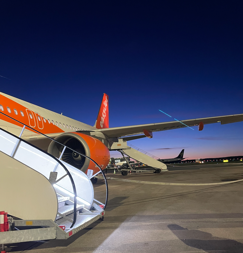 One of many, many early morning flights for the Red Square Medical Team!