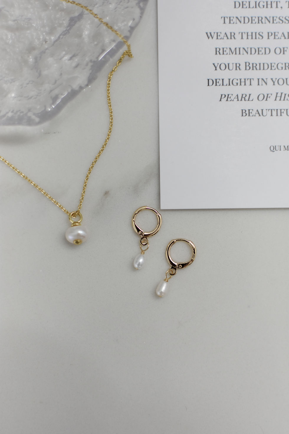 Thumbnail: Pearl of My Heart Gold Necklace
