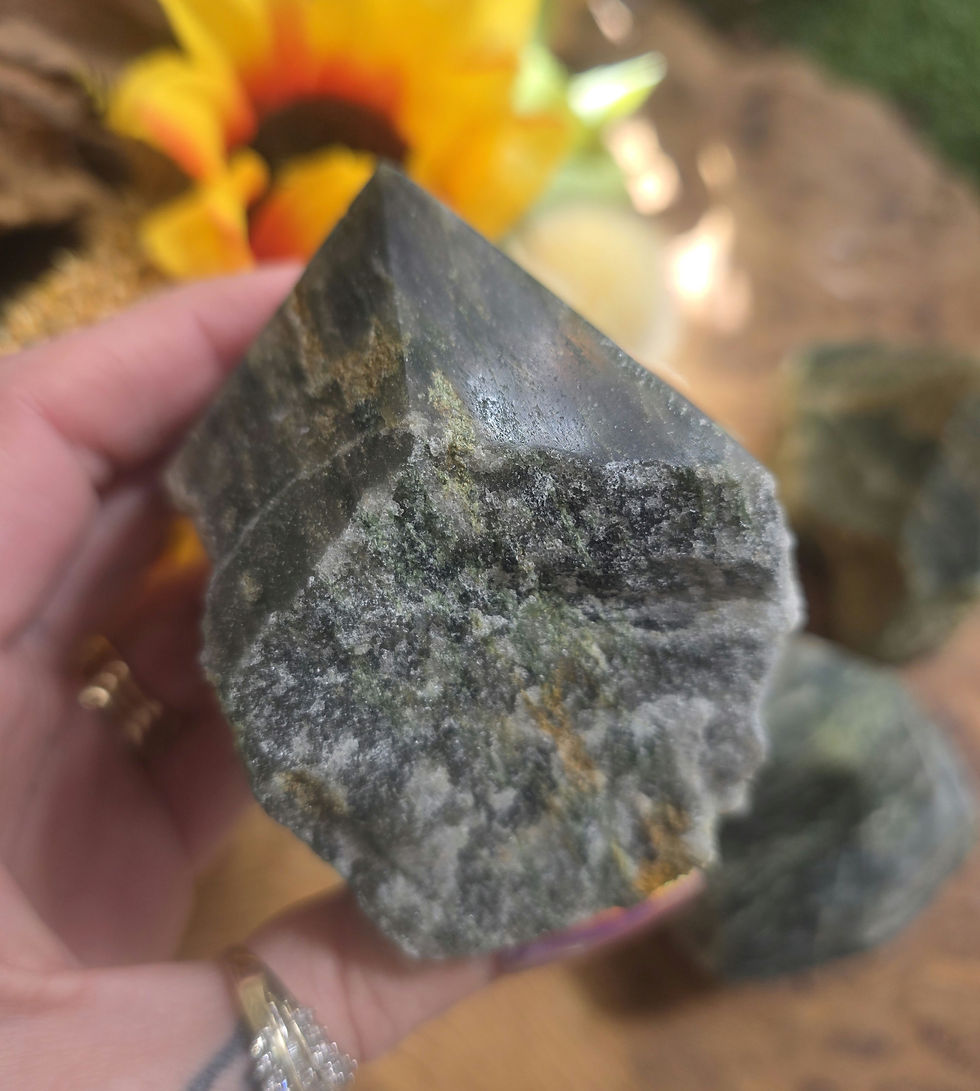 Thumbnail: Diopside point 