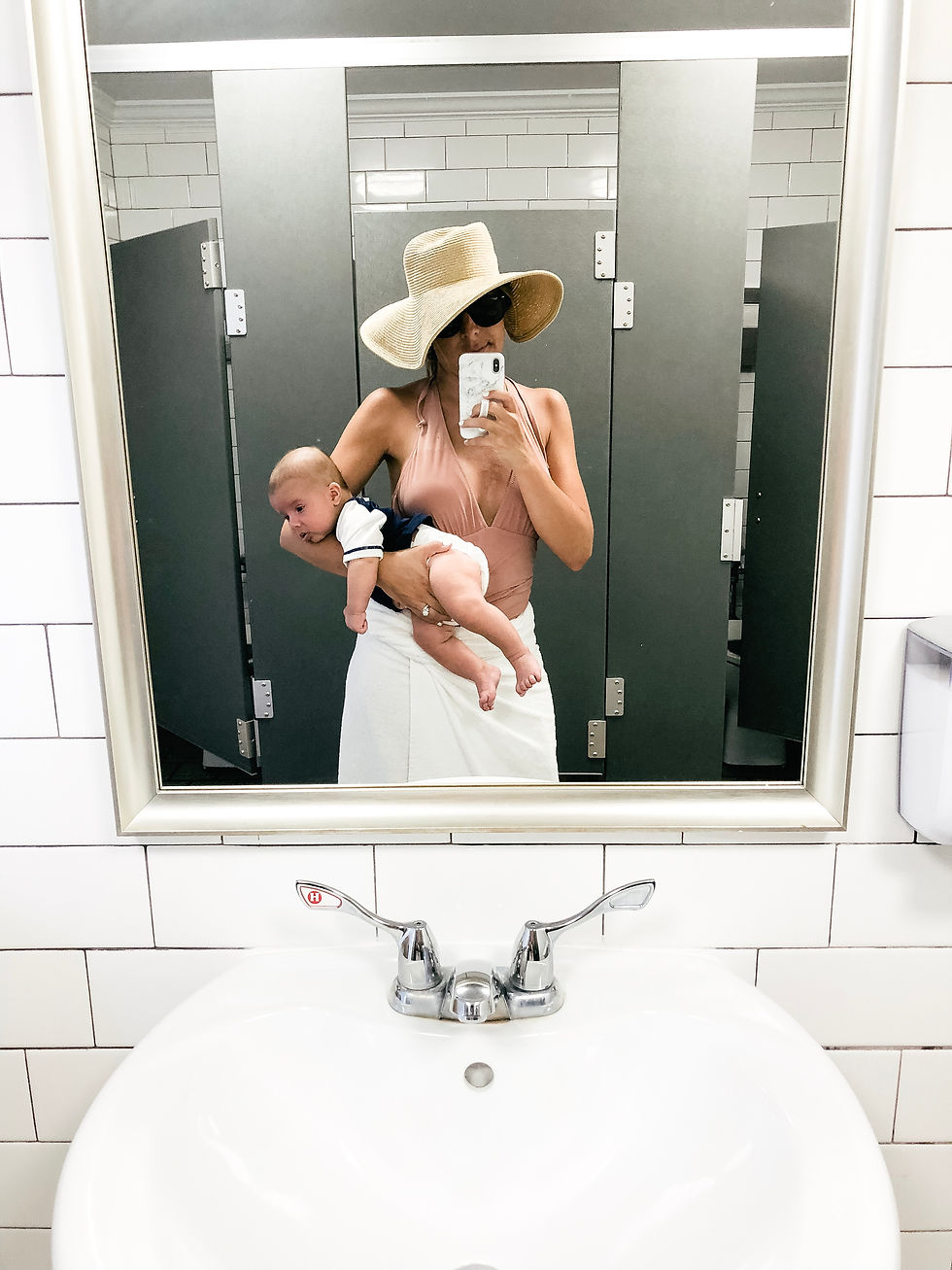 mom-chic swimsuits #caitlyntorres