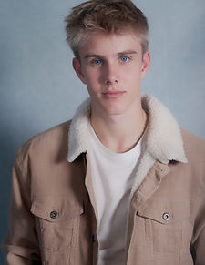 Bronte Thomson Headshot 3.jpg