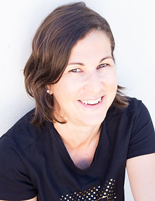 Bronte Thomson Headshot 3.jpg