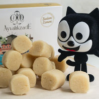 Ayvalık Kedisi mi? Kara Kedi Felix mi?