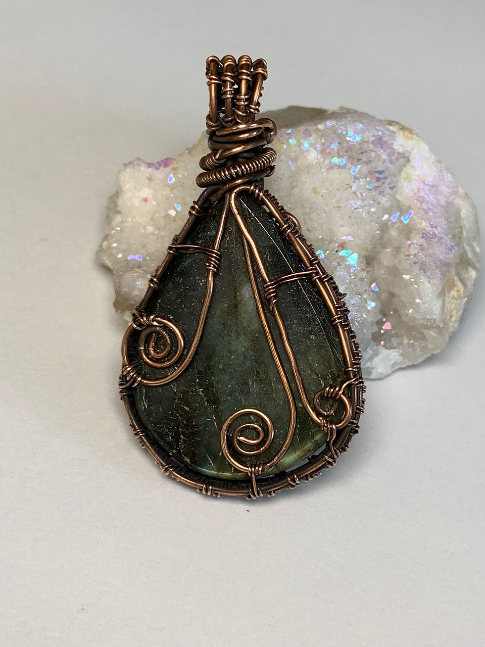 Thumbnail: Woven Chunky Style Labradorite Pendant
