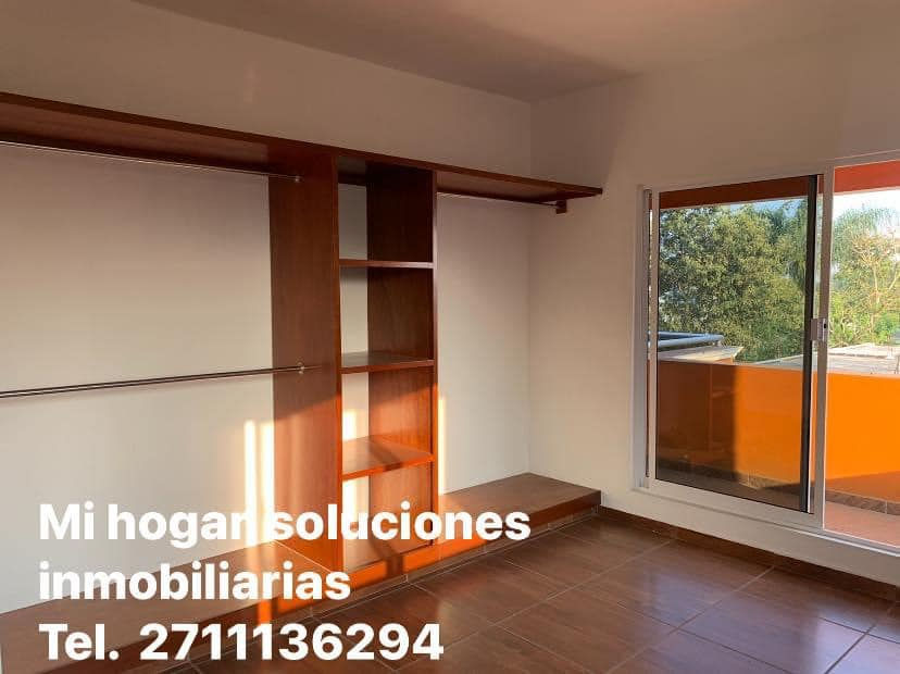 Miniatura: Fortín. Casa en privada