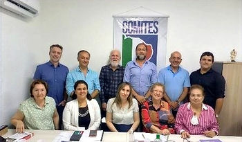 Console d'Italia a Recife, Nicoletta Fioroni ha incontrato la scorsa settimana il nuovo Comites NordEste da poco insediato e visitato la sede del Comitato della Dante Alighieri di Recife. L'incontro con il Comites, riporta il Consolato, ha fornito l'occasione per un primo scambio di idee sugli eventi di promozione culturale, linguistica e commerciale da realizzare nel corso dell'anno. Nella riunione è poi emersa la volontà di rafforzare ulteriormente i rapporti con la collettività locale dei nove stati del Nordest del Brasile, puntando su una potenziata collaborazione e nuove sinergie tra Comites e Consolato.