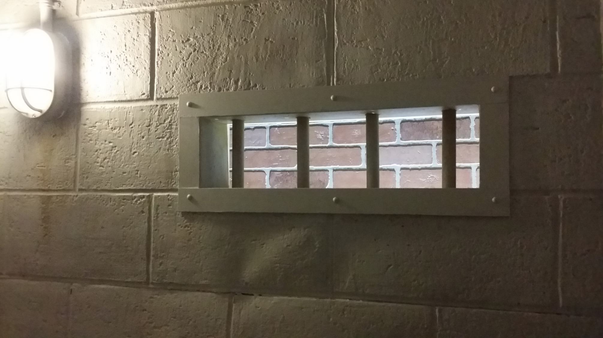 *NEW* Jail Cells w/ Windows