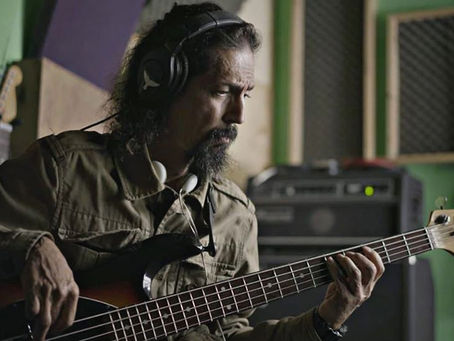 Los Rastrillos festejan el 420 con la reversión de "Basyer"