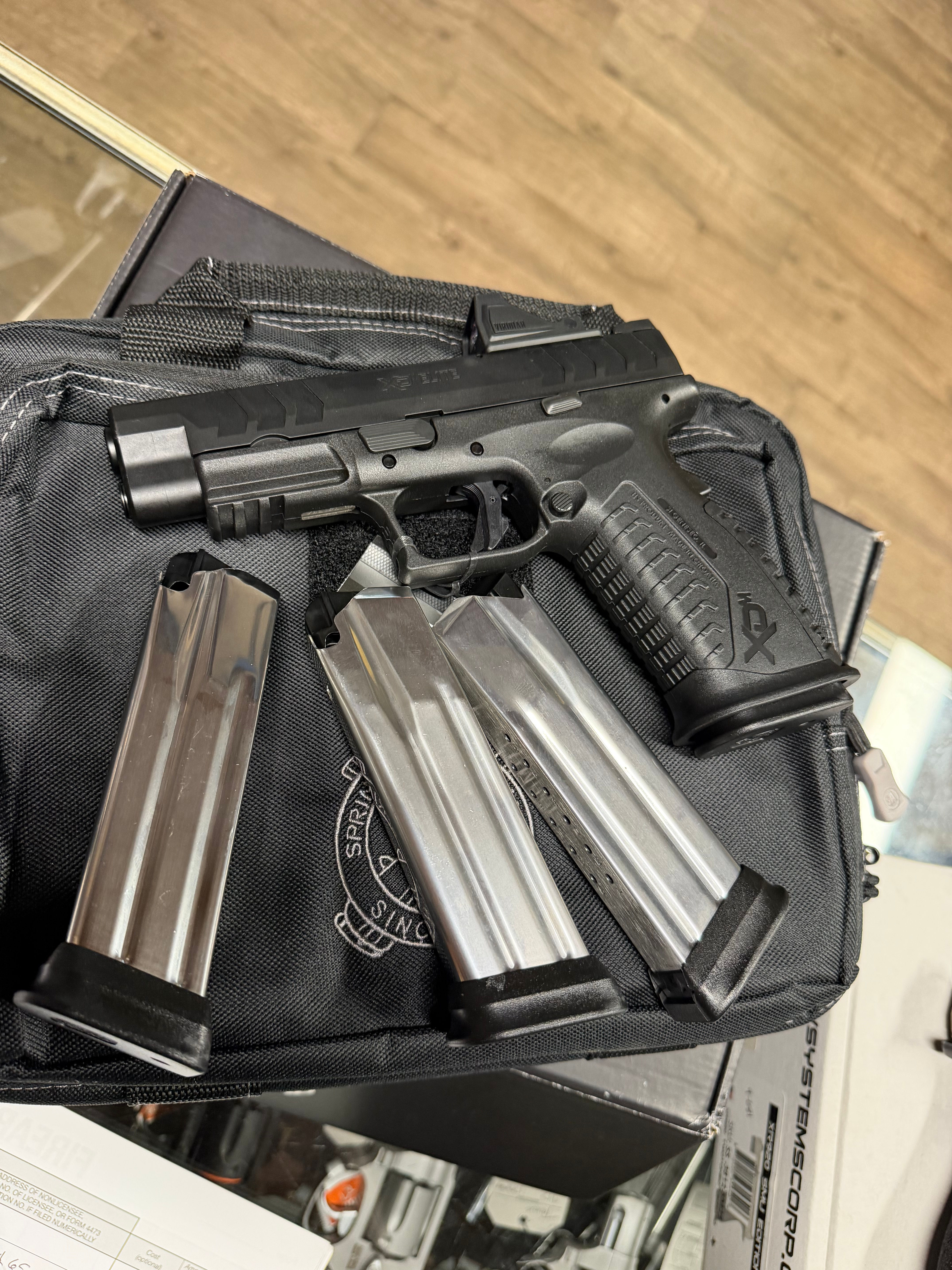Springfield XD-M Elite 10mm with Gear PAC mags and optic