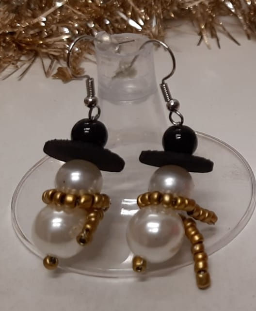 orecchini pupazzo di neve cappello nero
