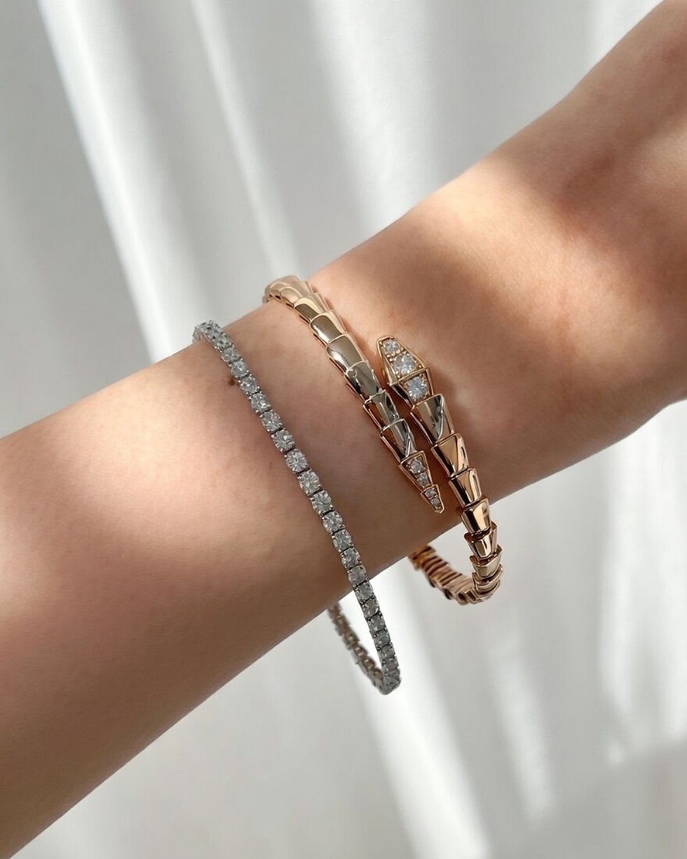 섬네일: Serpenti Viper One-coil Bracelet. Demi Pave