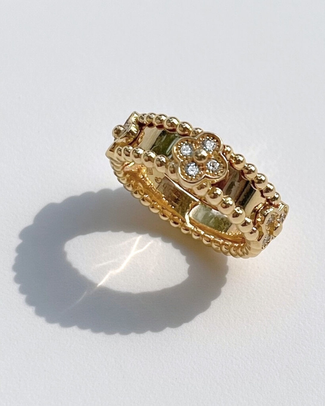 Perlée clovers ring, MINI model. LAB Diamond