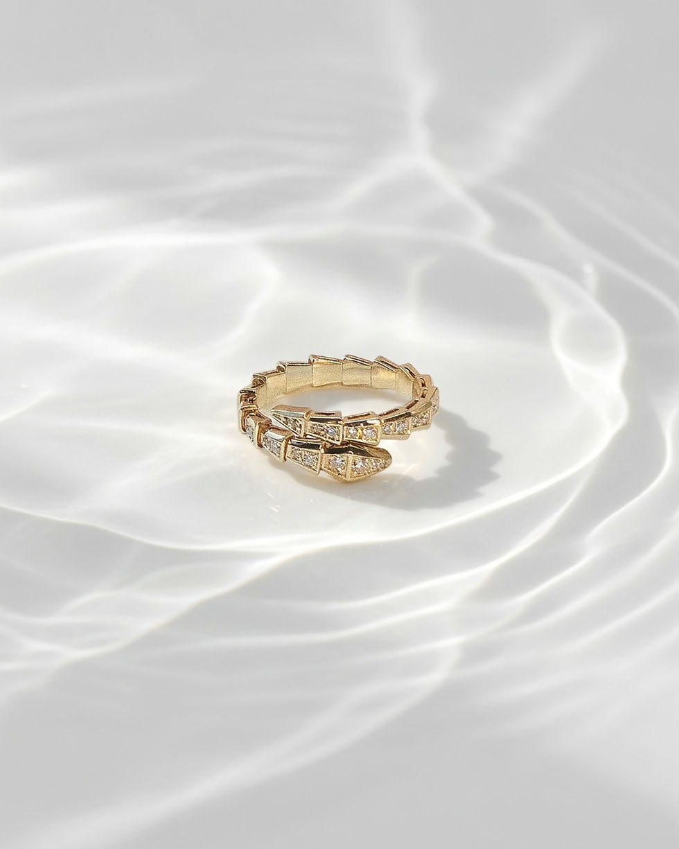 섬네일: Serpenti Viper Ring one-coil. Full Pave