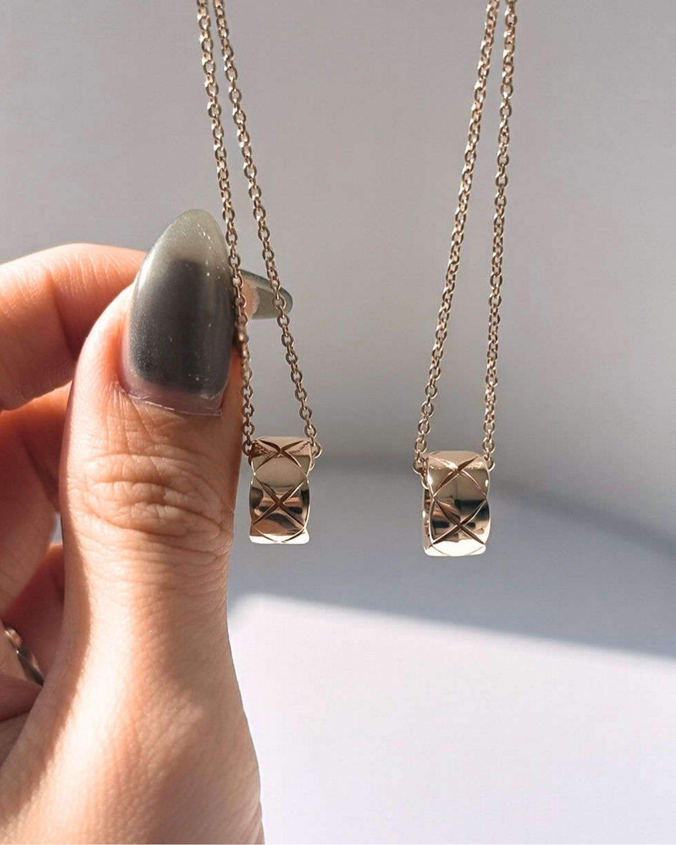 섬네일: Coco Necklace large version.