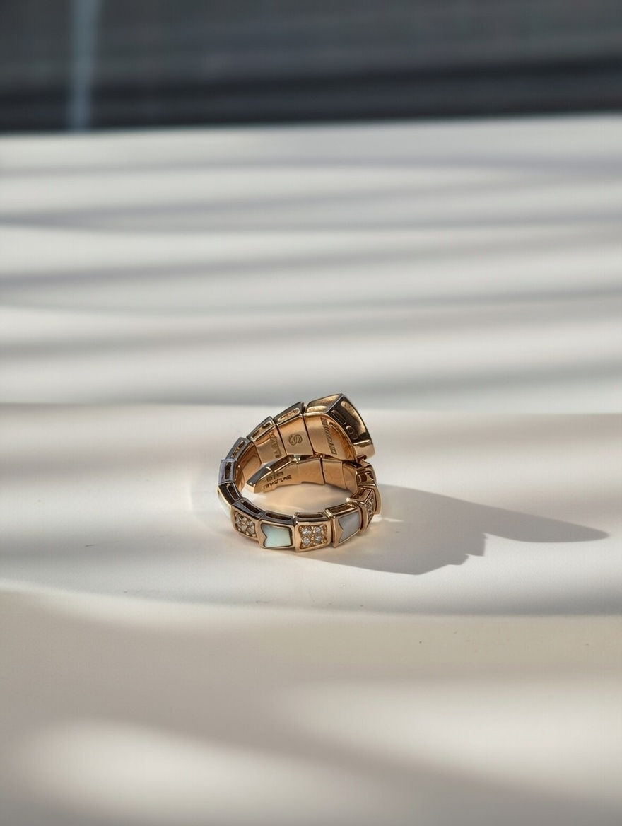 섬네일: Serpenti Viper Ring.