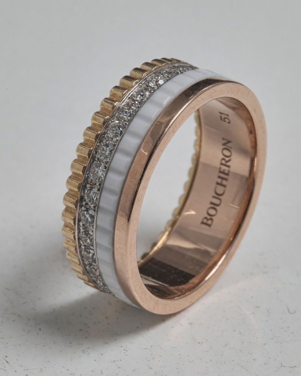 섬네일: Quatre White Edition Ring.