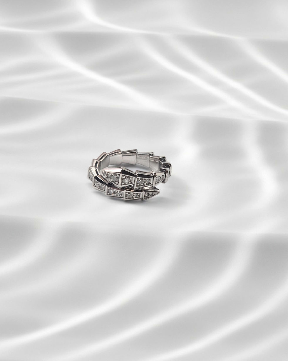 섬네일: Serpenti Viper Ring one-coil. Full Pave