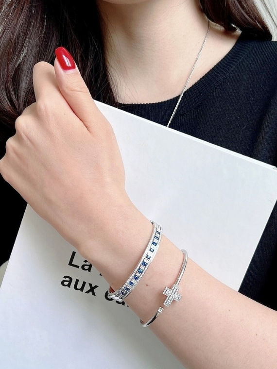 섬네일: BELLE ÉPOQUE. LAB Diamond . Sapphire