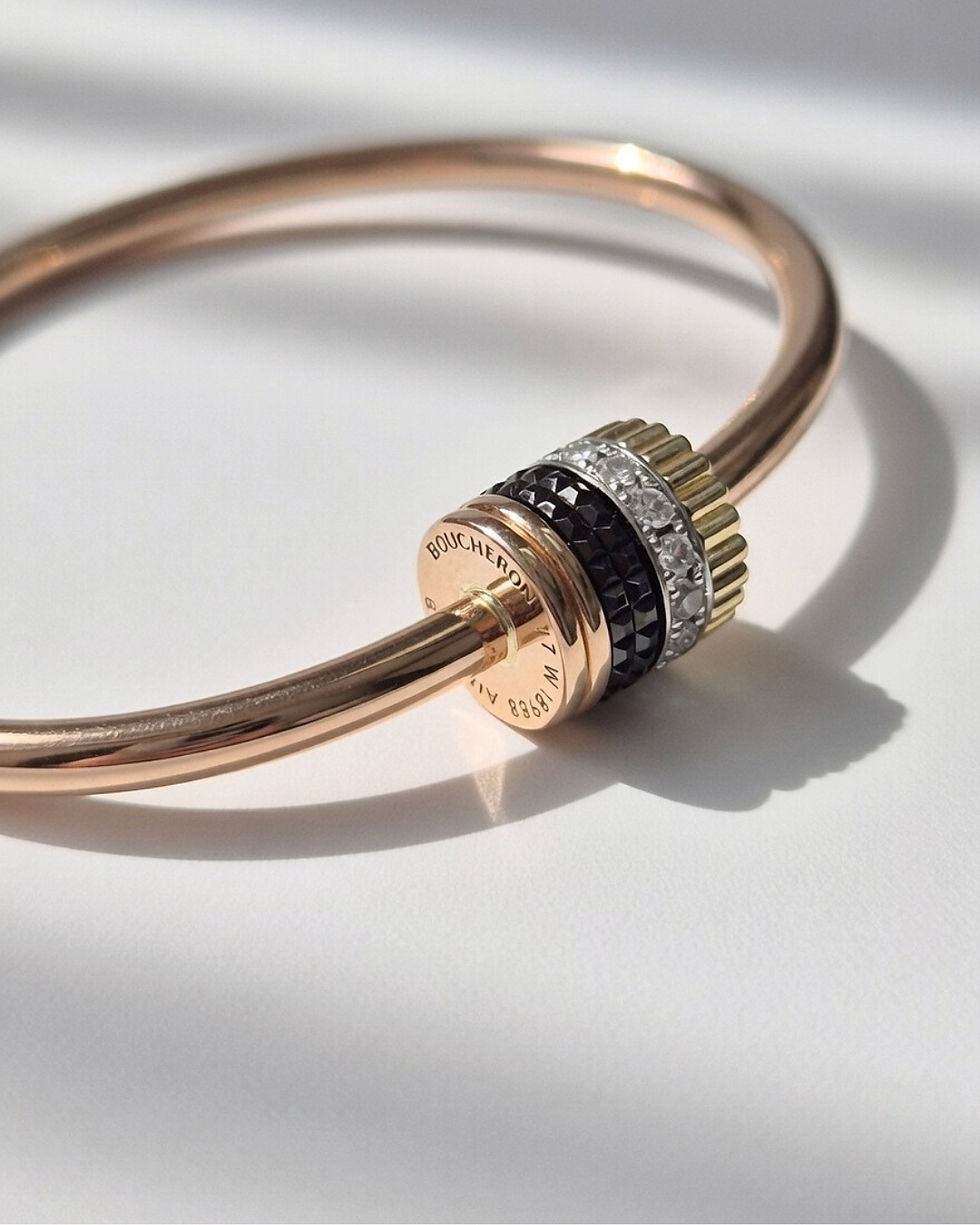 섬네일: Quatre Classique bracelet.
