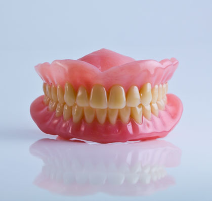 Prótesis dental fija y removible