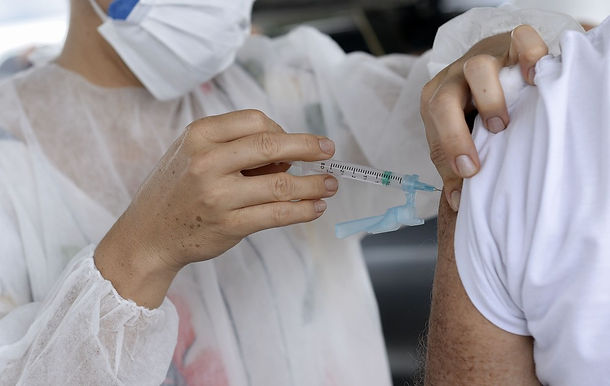 Covid-19 em pauta: RR recebe mais de 13 mil doses de vacinas e anuncia ampliação do público-alvo