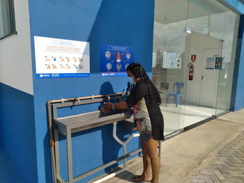 Covid-19 em Pauta: OIM instala estações de lavagem de mãos em comunidades indígenas e rurais de RR