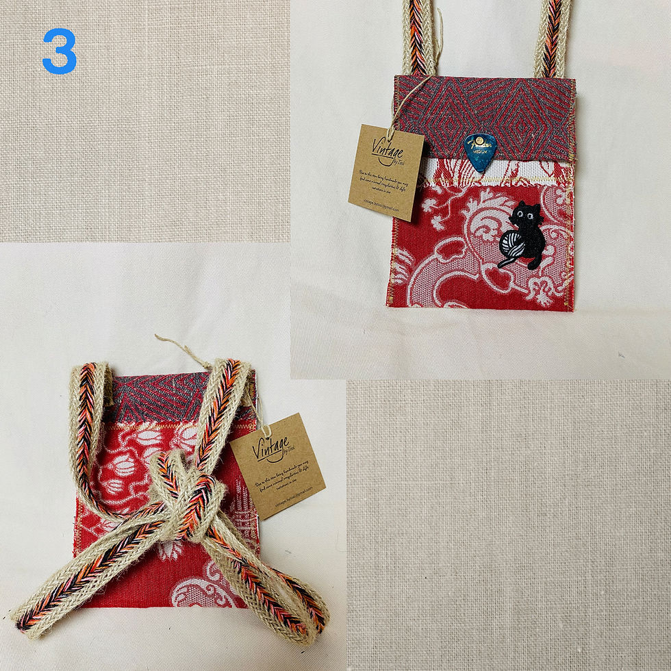 Thumbnail: Maria Deirisarri Indie Cats Mini Bags