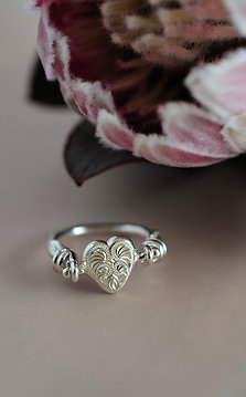 Engraved heart ring