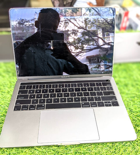 MacBook Pro (13-inc, 2017)