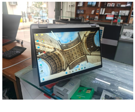 Dell Latitude 5330 Core i5-1245U 16GB RAM 256GB 13.3