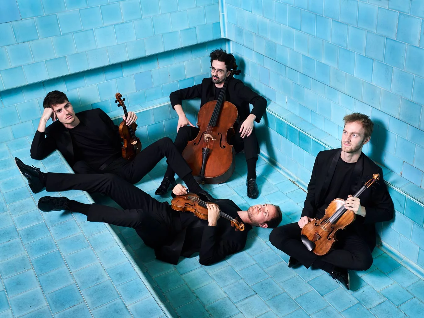 quatuor-agate-intro-hero-2-pool.webp