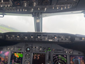 Pros and Cons of being an Airline Pilot