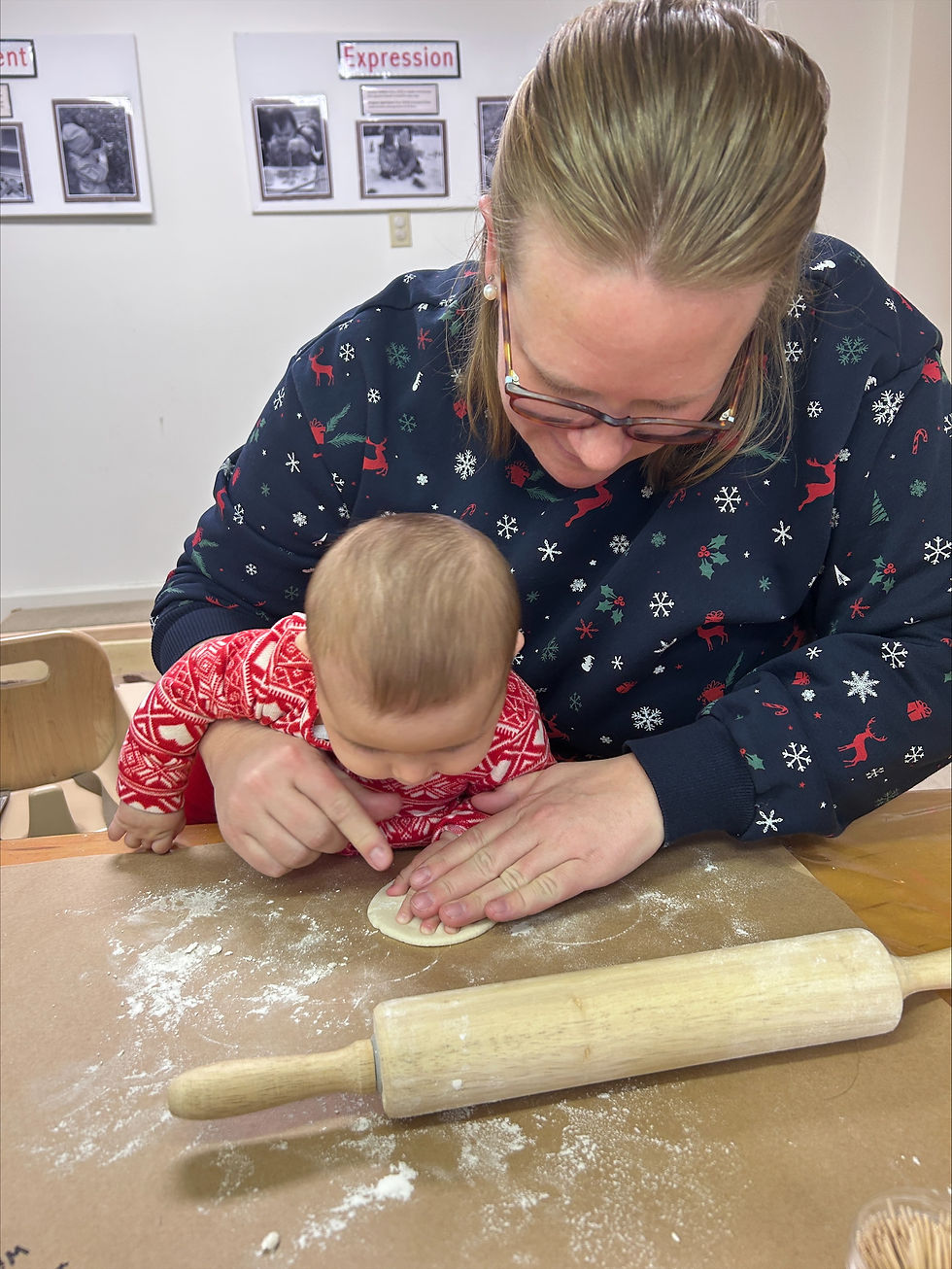 Infant Stay and Play: Let's Make a Winter/Holiday Keepsake