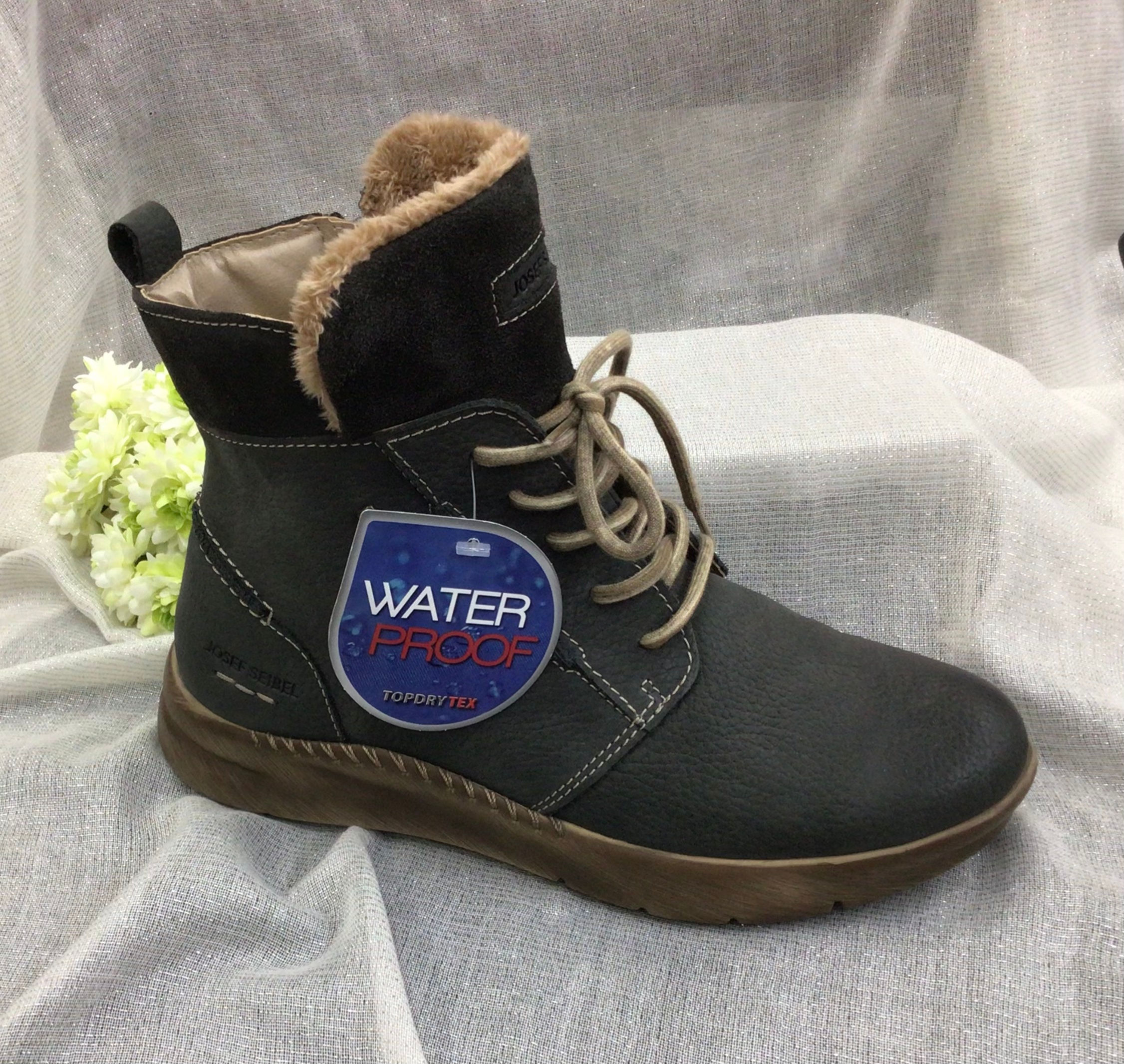 Josef Seibel - Conny 53 (Titan)