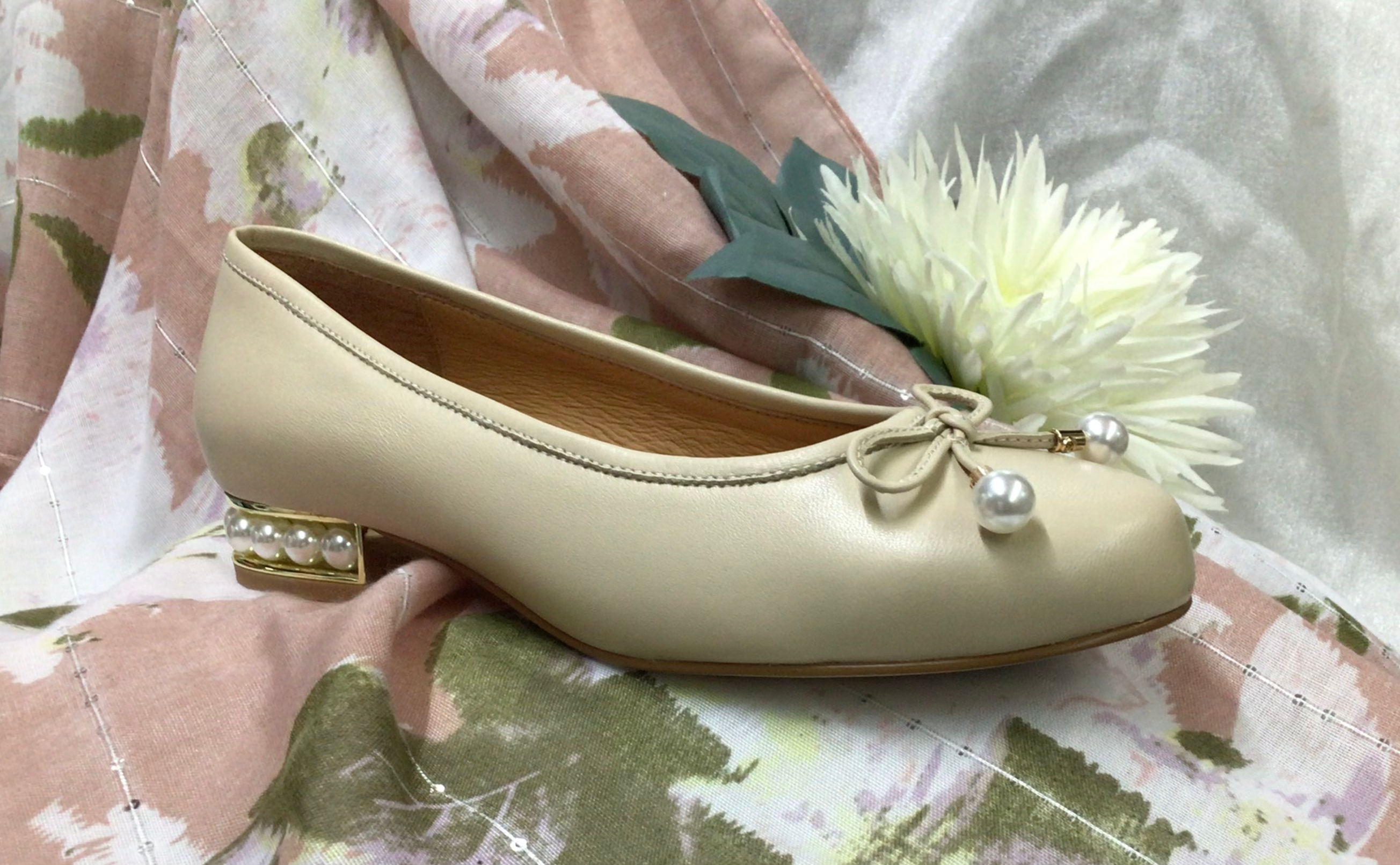 Bresley - Azzi (Nude)