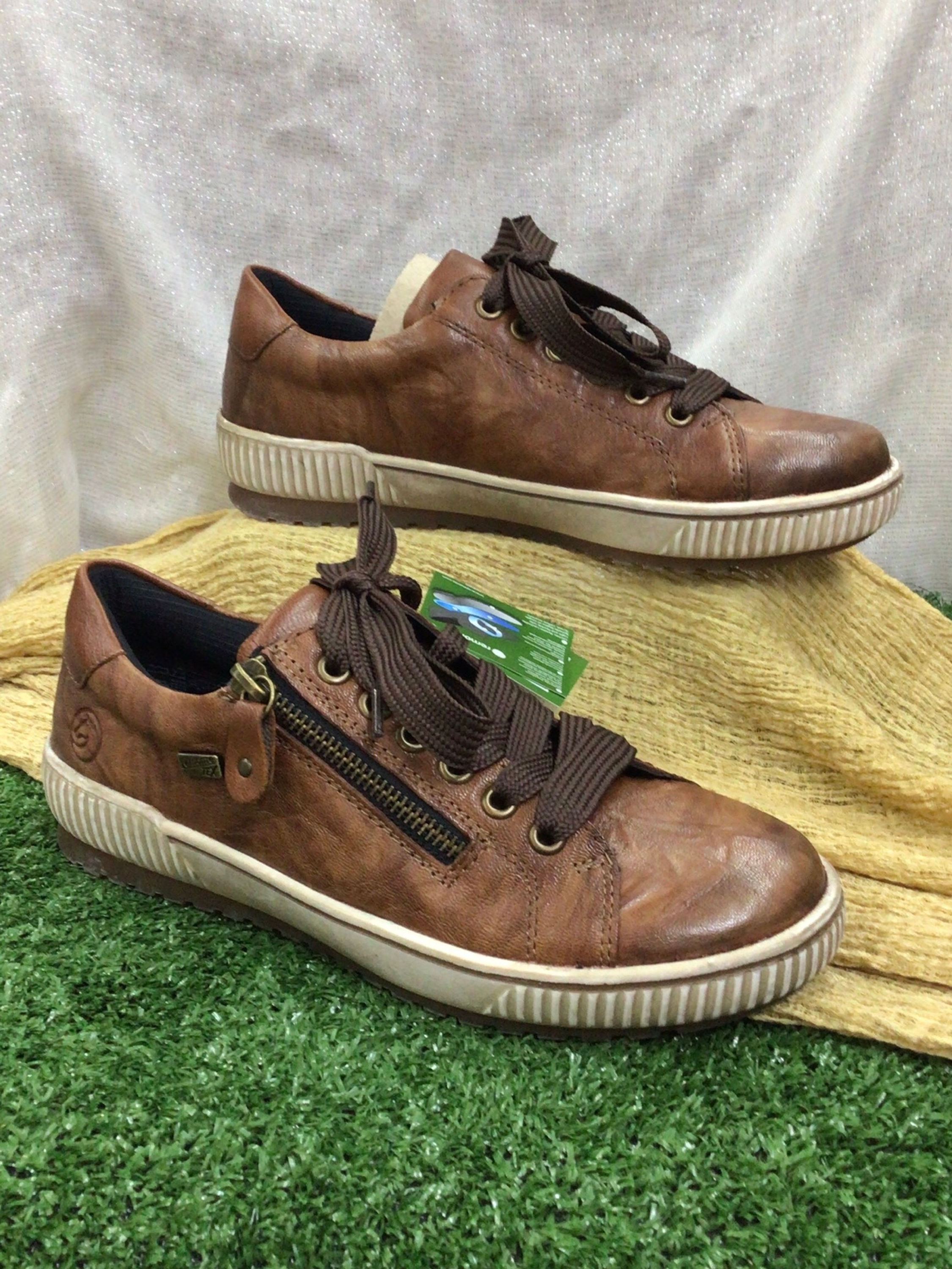 Remonte - DO700-22 (Brown)