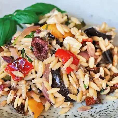 Mediterraner Pastasalat [Blitzrezept]