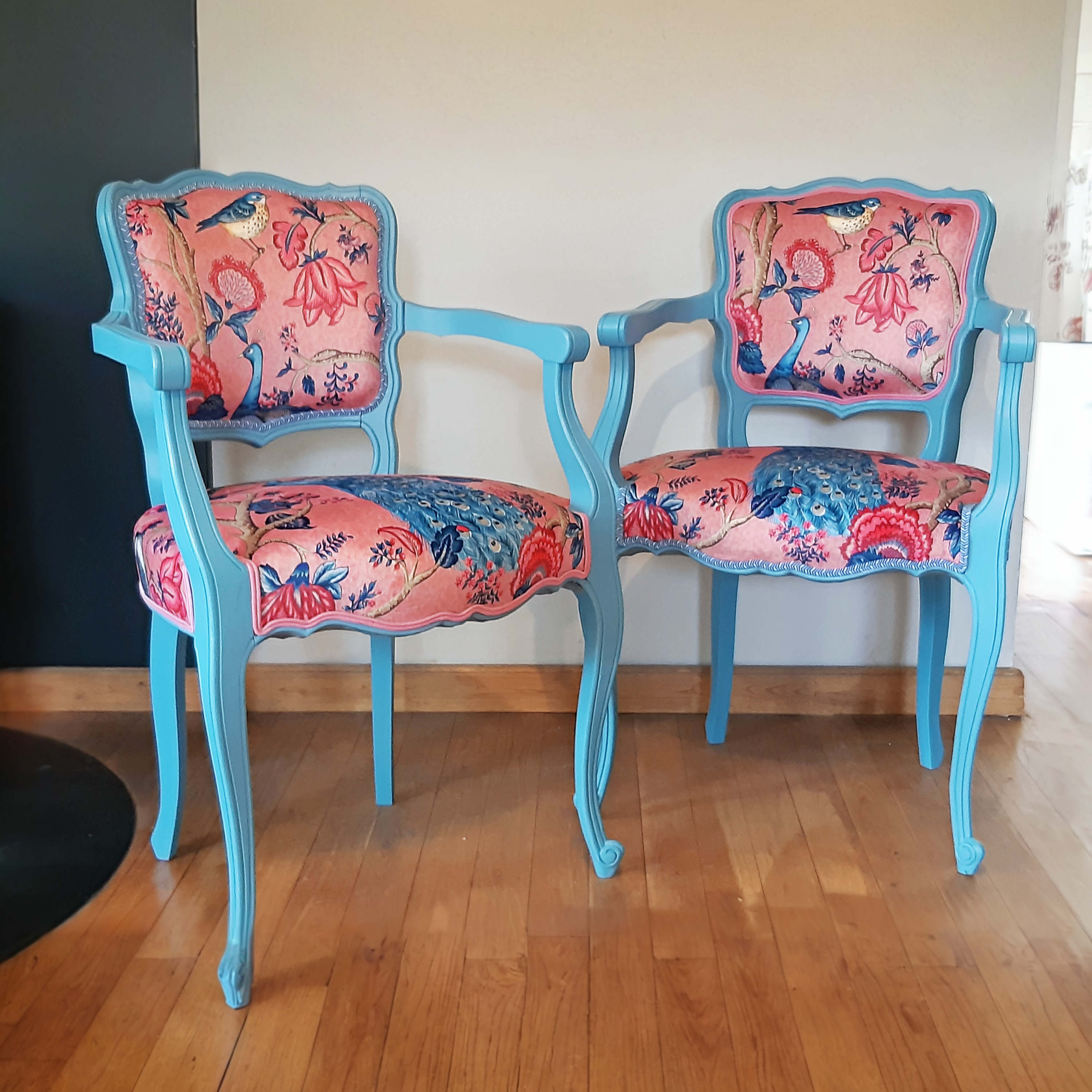 Detail of an armchair restored in the workshop