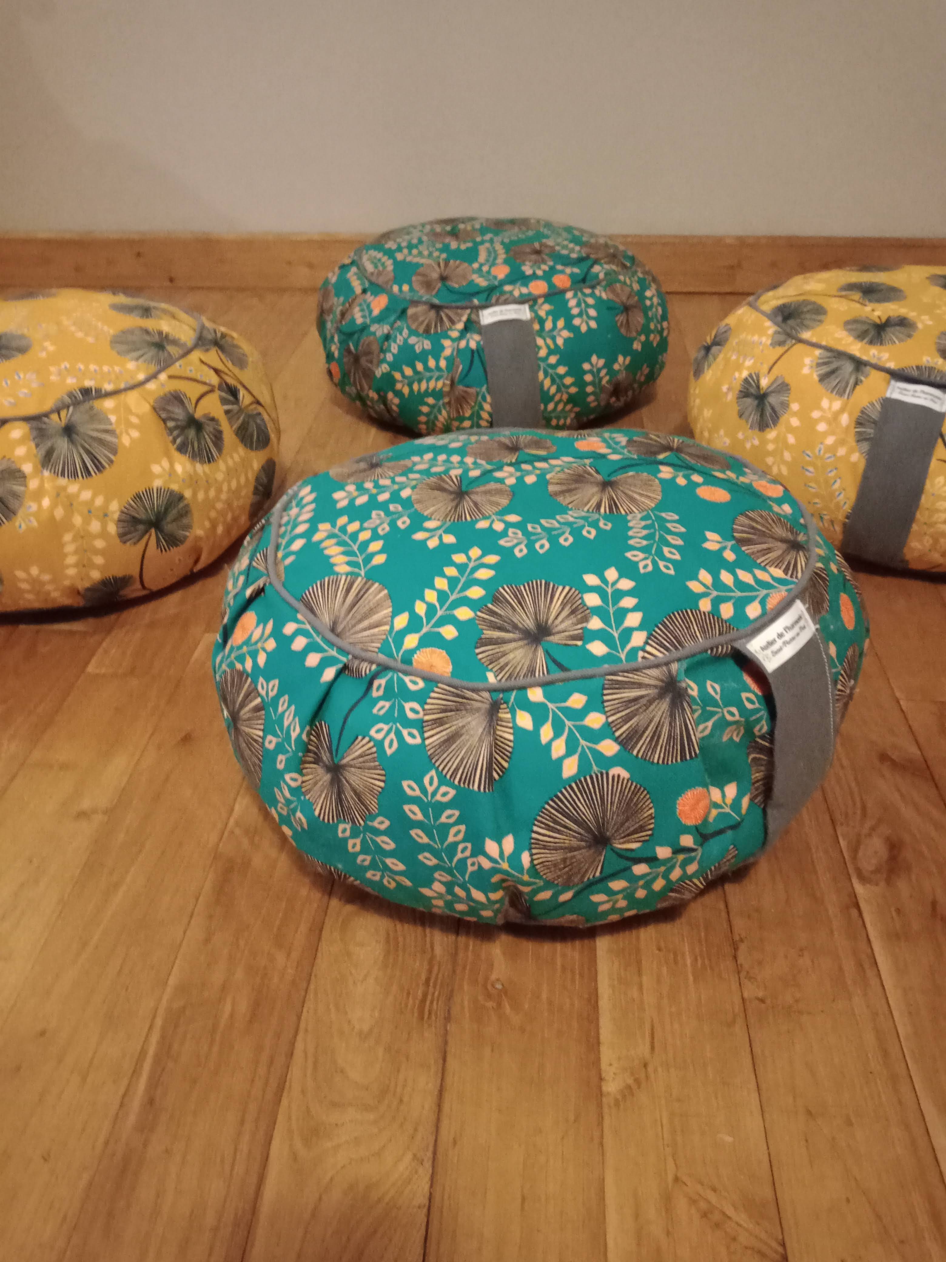Custom-made zafus for yoga or meditation