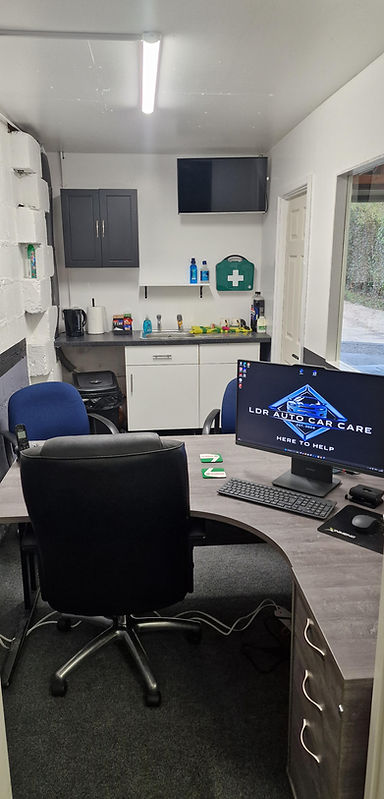 car mot and service garage Wickford