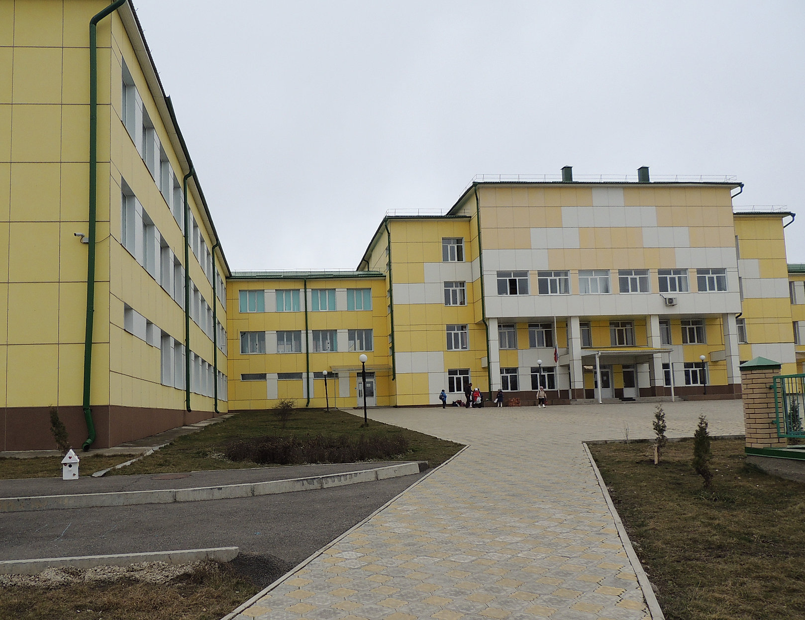 Где находится школа номер 7. 7 школа ессентуки. школа 7 ессентукская. станица ессентукская школа. седьмая школа ессентукская станица.