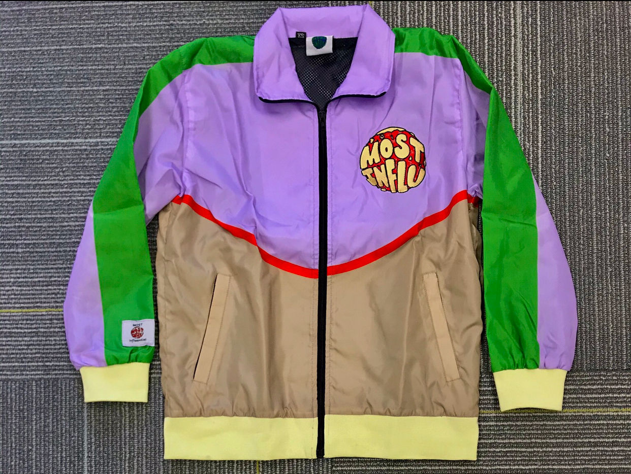 Wind-breaker zip-up