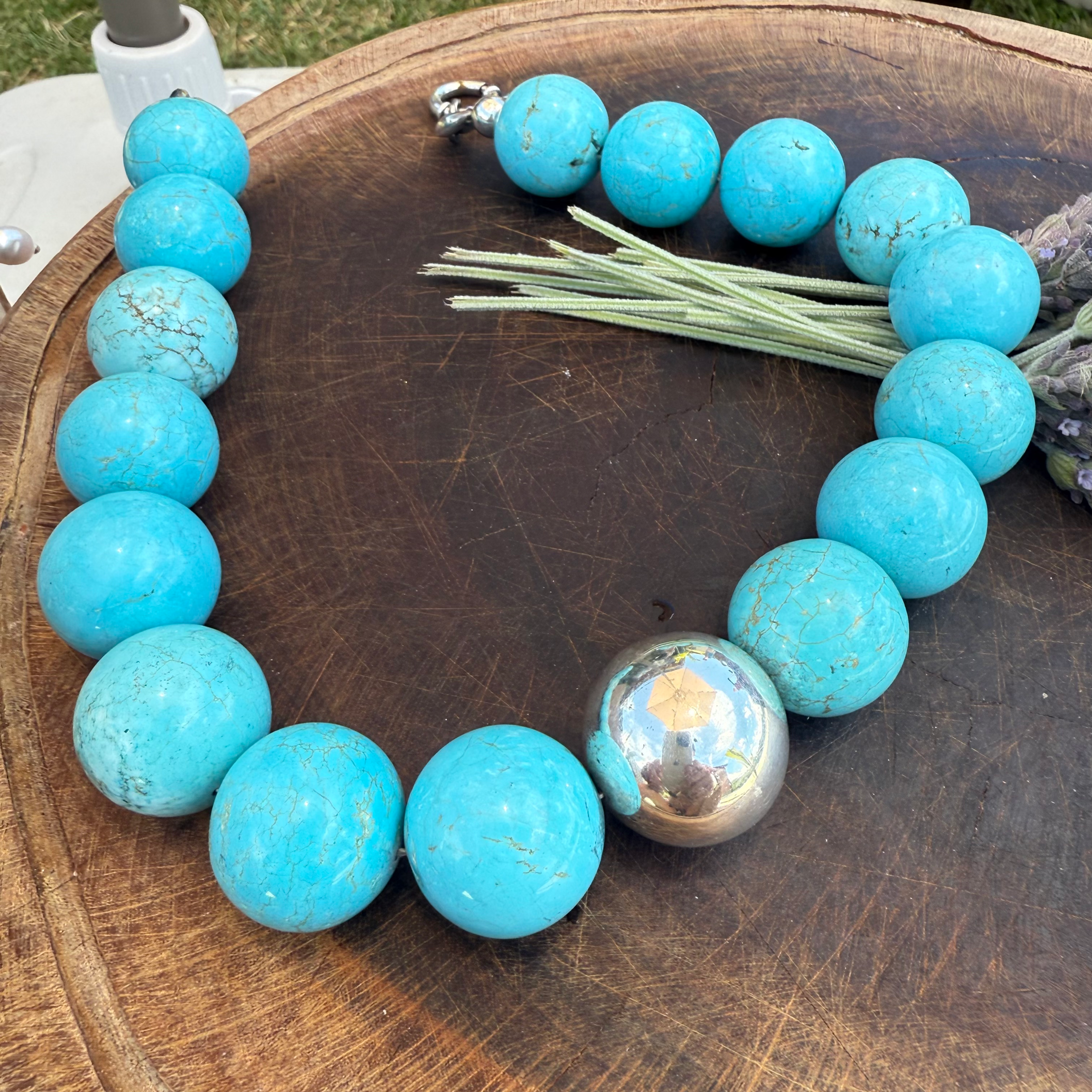 Colar máxi esferas de ametistas