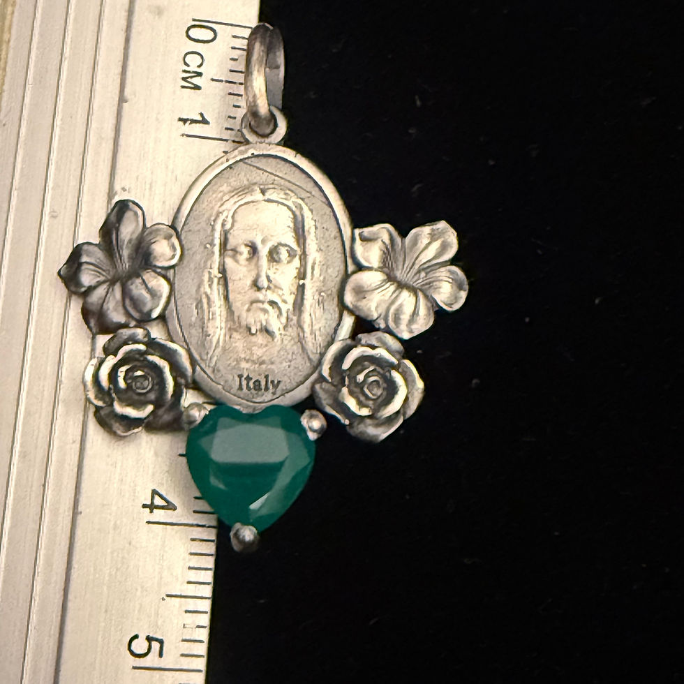 Miniatura: Pingente medalha Jesus  flores  e pedras 