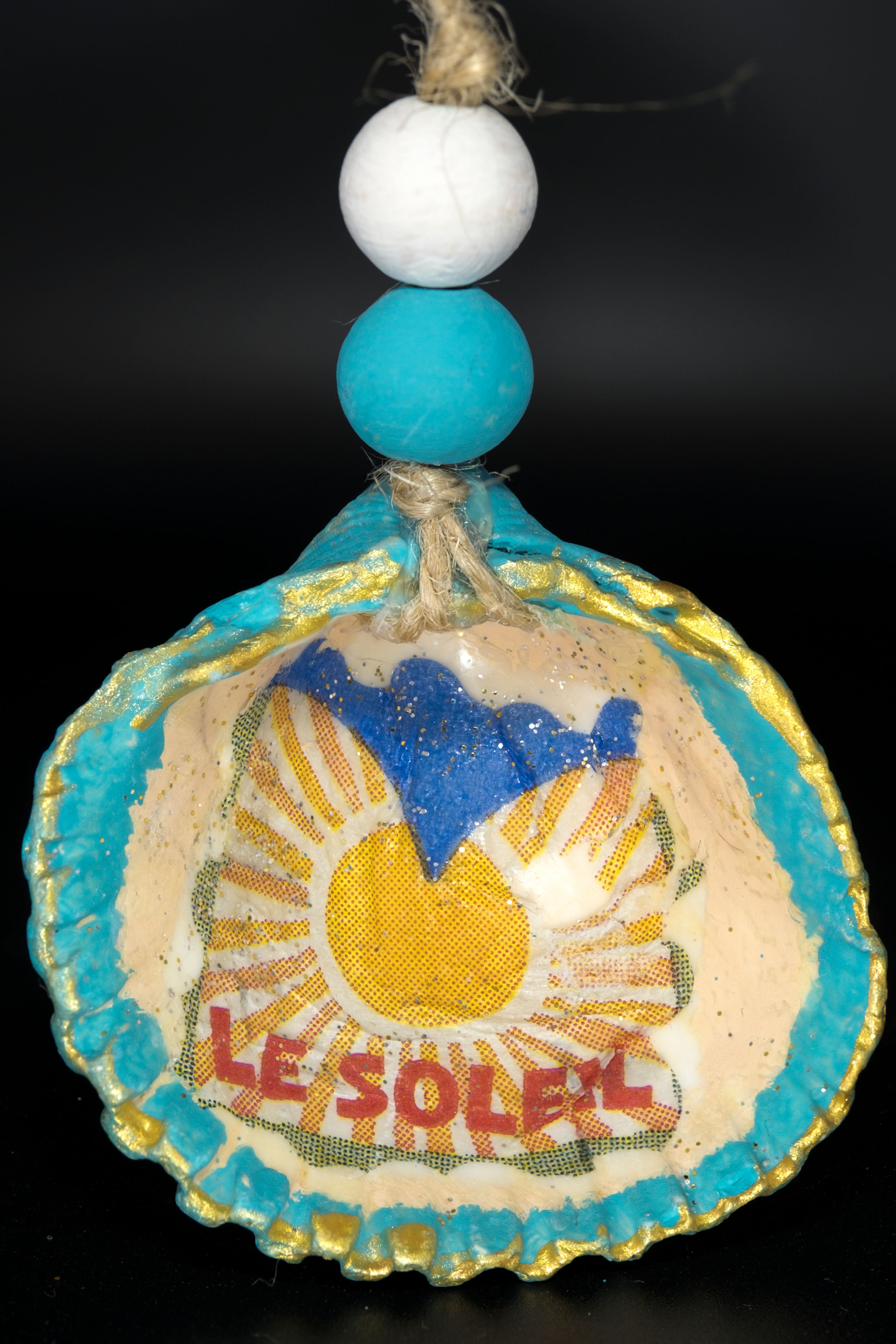 Decoupage Shell
