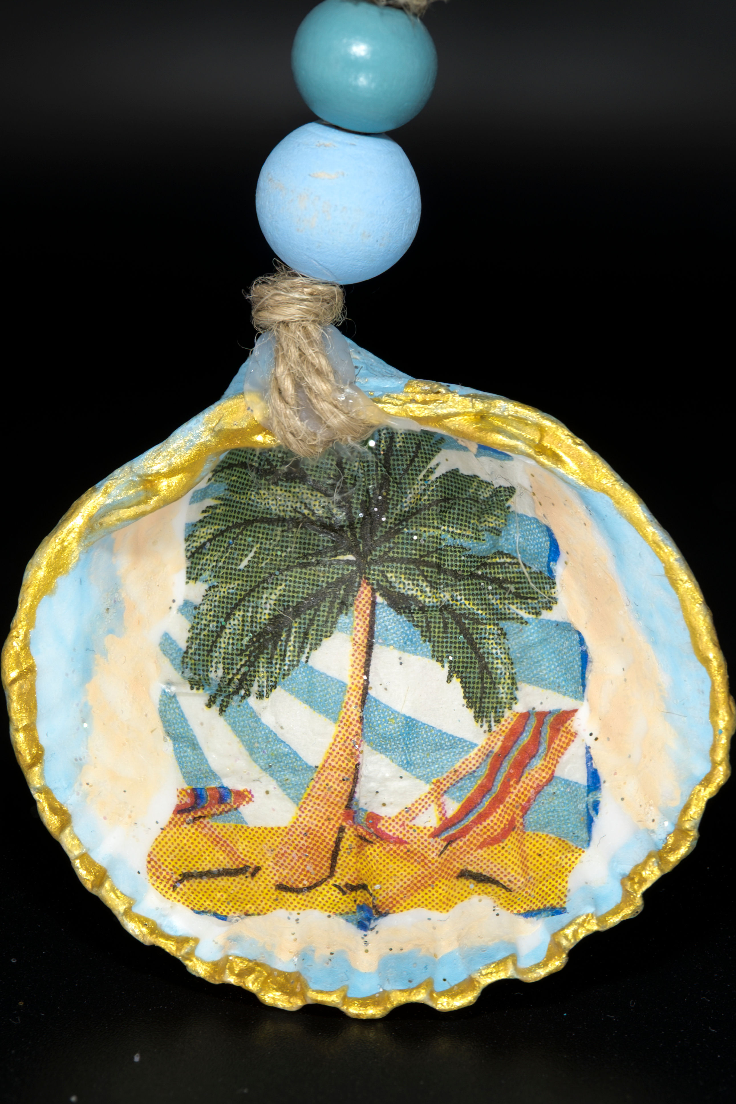 Decoupage Shell