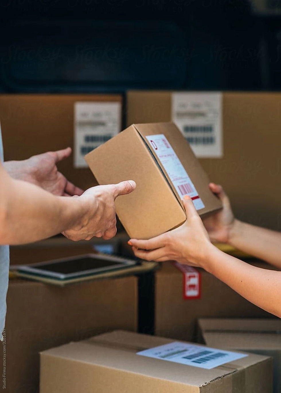 Descubra cómo organizar mejor las compras de su centro educativo o institución para reducir urgencias, mejorar el control y operar con más eficiencia