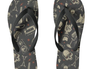 Review Grunge music skull crossbones pattern flip flops