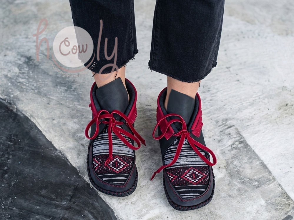 Soleless Black And Red Leather Moccasins
