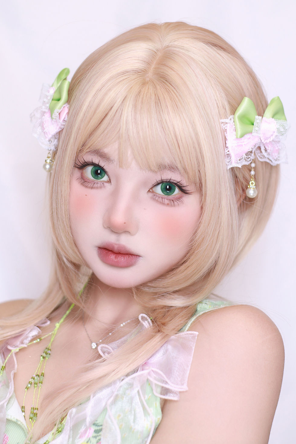 Thumbnail: [Doya 1-Month] Iridescent Series in Green 高定虹光 . 迷雾绿